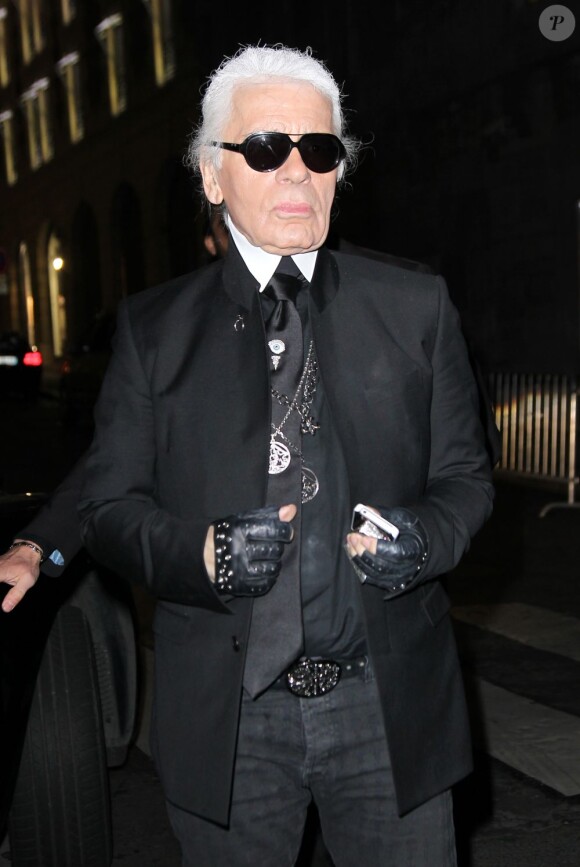 Karl Lagerfeld arrive à la Maison Du Caviar. Paris, le 1er mars 2012.