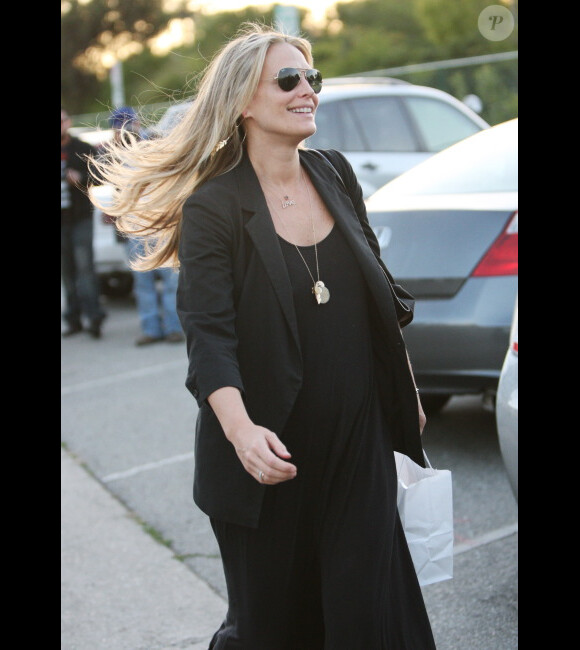 Molly Sims enceinte fait ses courses à Los Angeles, le 1er mars 2012