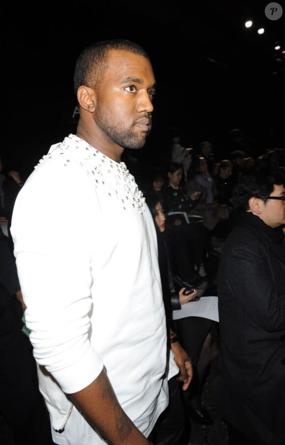 Kanye West au défilé Givenchy qui s'est déroulé à Paris le 4 mars 2012