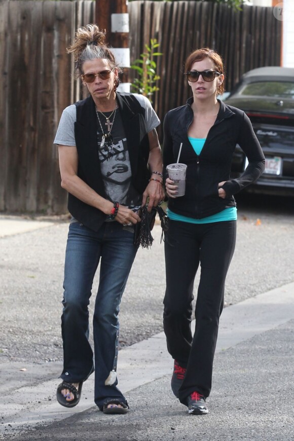 Steven Tyler et sa fiancée Erin Brady à Burbank le 5 mars 2012