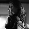 Rihanna, sensuelle et charmeuse, dans le dernier spot Armani Jeans