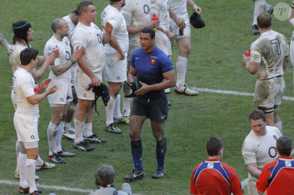 L'équipe de France de rugby a été défaite par l'Angleterre lors du tournoi des VI Nations le 11 mars 2012 à Saint-Denis (22-24)