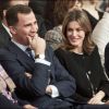 Felipe d'Espagne et son épouse Letizia, toujours très complices et étonnamment dissipés, lors de l'événement "Trésors vivants de la télévision espagnole", le 6 mars 2012.