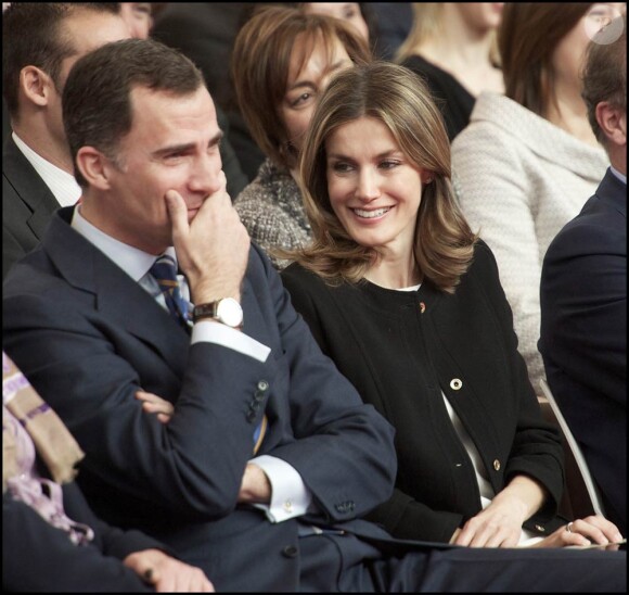 Felipe d'Espagne et son épouse Letizia lors de l'événement "Trésors vivants de la télévision espagnole", le 6 mars 2012.