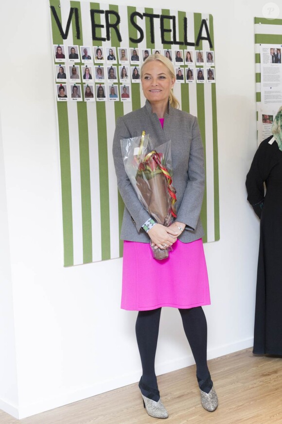 La princesse Mette-Marit de Norvège inaugurait le 12 mars 2012 le foyer pour femmes Stella de la Croix-Rouge norvégienne, dont elle est marraine, à Oslo.