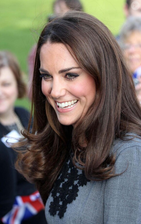Après le cricket, Kate Middleton dans le sud de Londres pour visiter une galerie d'art, le 15 mars 2012.