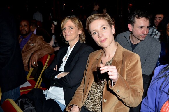 Florence Aubenas et Clémentine Autain lors des Y'a Bon Awards au Cabaret Sauvage à Paris le 19 mars 2012