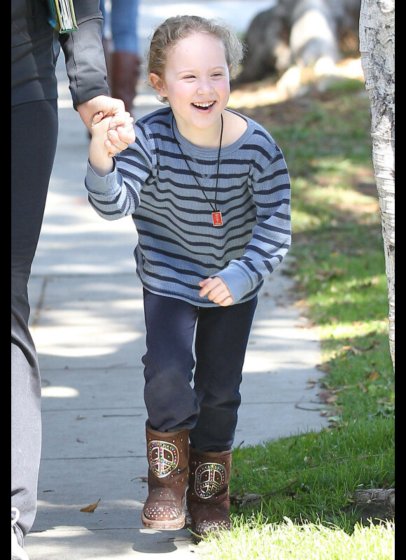Marcia Cross est allée chercher ses filles Eden et Savannah à l'école, à Santa Monica, le 19 mars 2012
