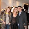  Marie Poniatowski (créatrice de la marque Stone) entourée de sa soeur Sarah Lavoine et son mari Marc Lavoine lors de la présentation de la nouvelle collection joaillerie Stone chez Montaigne Market le 6 mars 2012 à Paris 