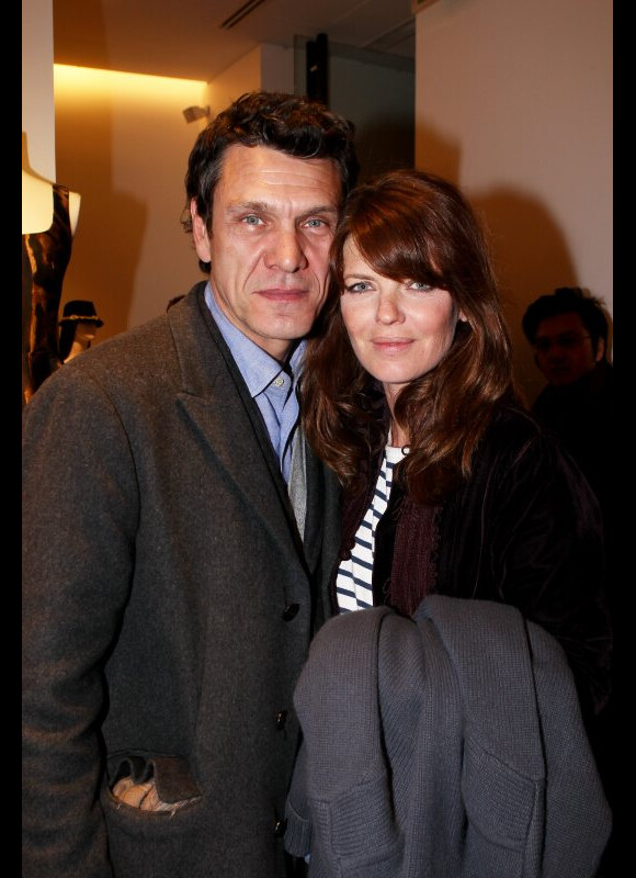 Marc Lavoine et Gwendoline Hamon lors de la présentation de la nouvelle collection joaillerie Stone chez Montaigne Market le 6 mars 2012 à Paris