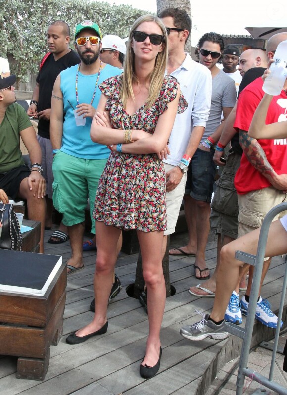 Nicky Hilton fait la fête avec son chéri à Miami le 21 mars 2012
