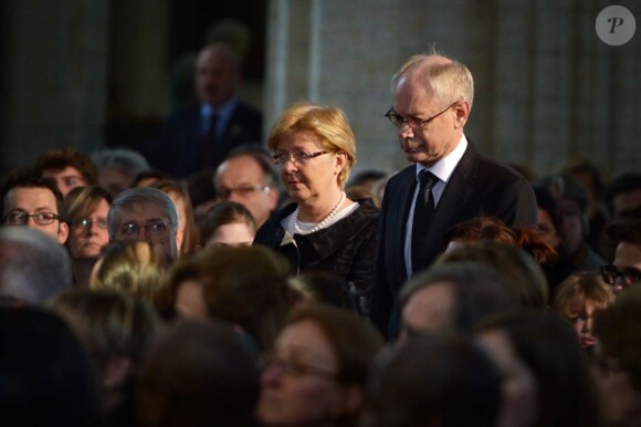 Le président du conseil européen Herman Van Rompuy.
La ville flamande de Louvain était en deuil jeudi 22 mars 2012 : l'église Saint-Pierre accueillait les funérailles poignantes de sept des enfants morts le 13 mars dans la tragédie du tunnel de Sierre, élèves de l'école d'Heverlee.