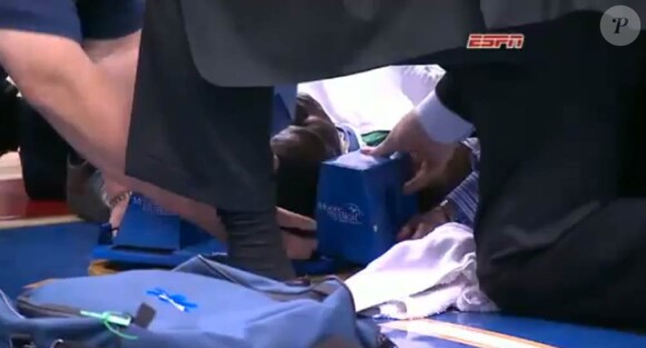 Mickaël Pietrus a été victime d'une terrible chute dans le deuxième quart-temps du match de NBA des Boston Celtics chez les Philadelphia 76ers, le 23 mars 2012. Il a dû être évacué sur une civière.
