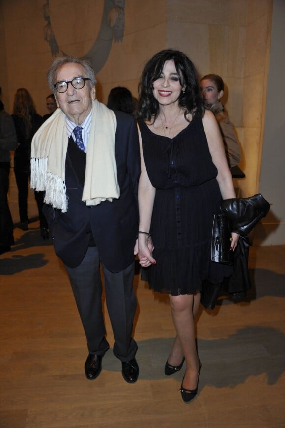 Willy Rizzo et sa femme lors du vernissage de l'exposition Helmut Newton au Grand Palais à Paris le 23 mars 2012