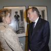 Catherine Deneuve et Frédéric Mitterrand lors du vernissage de l'exposition Helmut Newton au Grand Palais à Paris le 23 mars 2012