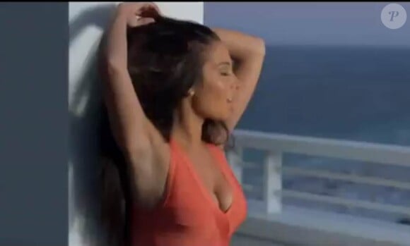 Tulisa Contostavlos (X Factor, N-Dubz) dans son clip We are young, tourné en février 2012 à Miami et publié en mars 2012 quelques jours après l'irruption d'une sex tape diffusée par son ex Justin 'MC Ultra' Edwards...