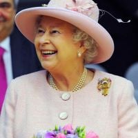 La reine Elizabeth II s'incruste à un mariage à Manchester !