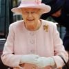 La reine Elizabeth II à Manchester le 23 mars 2012 dans le cadre de la tournée royale du jubilé de diamant.