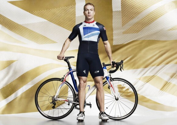 Le cycliste Chris Hoy pose pour Take The Stage, la campagne olympique Adidas par Stella McCartney.