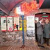Camilla Parker Bowles visite le musée des Beatles à Liverpool le 4 avril 2012