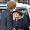 Annie Miller, veuve du cinéaste, lors des obsèques de Claude Miller au crématorium du cimetière du Père-Lachaise à Paris le 11 avril 2012