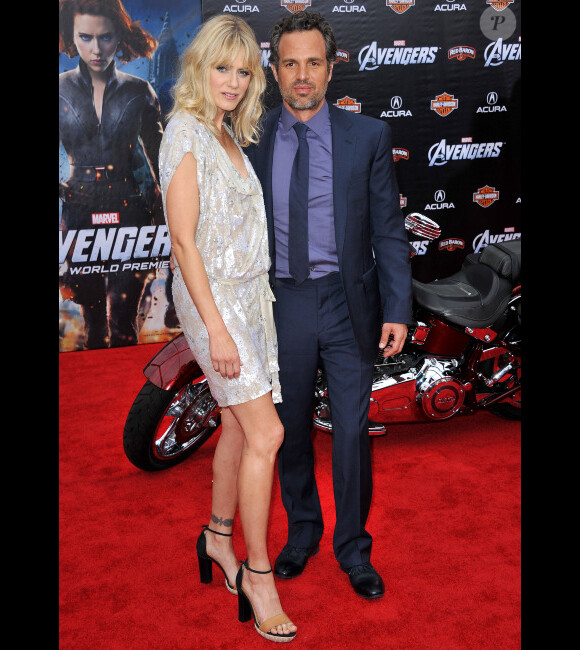 Mark Ruffalo et sa femme Sunrise Coigney à l'avant-première d'Avengers, à Los Angeles le 11 avril 2012.