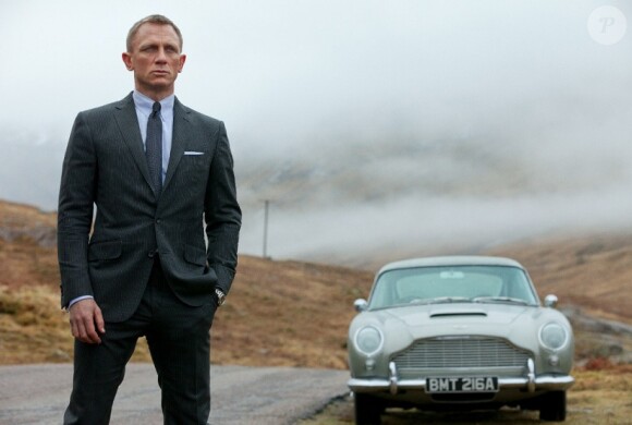 Daniel Craig et son Aston Martin dans Skyfall.