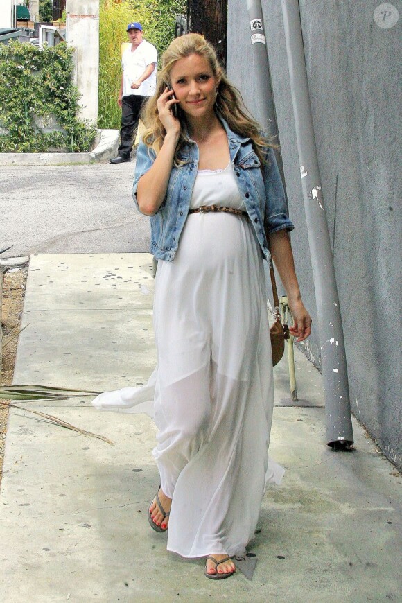 Kristin Cavallari, enceinte, était de bonne humeur lors de sa sortie à Los Angeles. Le 11 avril 2012.