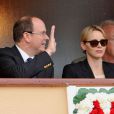 Le prince Albert II et la princesse Charlene de Monaco ont observé quelques échanges du premier tour du Masters 1000 de Monte-Carlo, au Monte-Carlo Country Club, lundi 16 avril 2012.