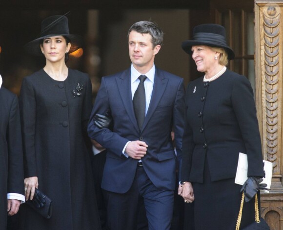 La reine Anne-Marie de Grèce était également aux obsèques du magnat Arnold Maersk Mc-Kinney Møller, décédé le 16 avril 2012 tandis que la reine Margrethe II célébrait son 72e anniversaire, célébrées en l'église Holmen de Copenhague le 21 avril 2012.