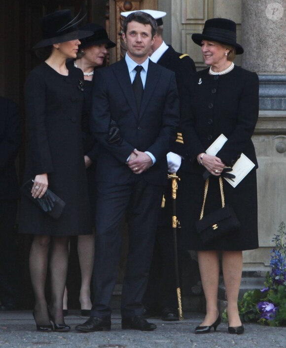 La reine Anne-Marie de Grèce était également aux obsèques du magnat Arnold Maersk Mc-Kinney Møller, décédé le 16 avril 2012 tandis que la reine Margrethe II célébrait son 72e anniversaire, célébrées en l'église Holmen de Copenhague le 21 avril 2012.