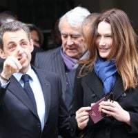 Présidentielle - Nicolas Sarkozy et Carla, François Hollande et Valérie: A voté!