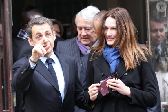 Carla Bruni et Nicolas Sarkozy le 22 avril 2012 à Paris