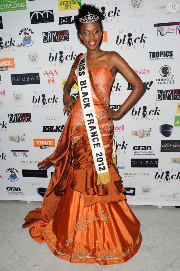 La ravissante Mbathio Beye, gagnante de l'élection de Miss Black France 2012 à la salle Wagram. Paris, le 28 avril 2012.