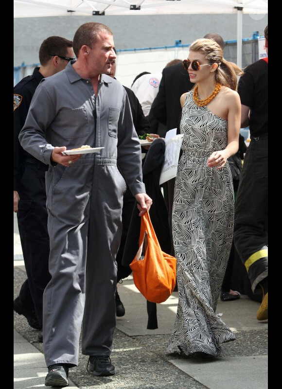 AnnaLynne McCord et son compagnon Dominic Purcell sur le tournage du film Bailout à Vancouver, le 21 avril 2012