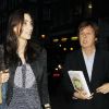 Paul McCartney et son épouse Nancy Shevell au lancement du livre Food de sa fille Mary, à Londres, le 3 mai 2012.