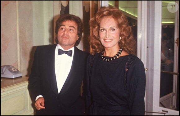 Dalida et son frère Orlando à Paris en 1983.