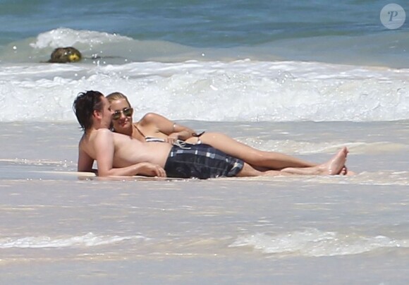 Kate Hudson et son amoureux Matthew Bellamy, à Cancun, en mars 2012.