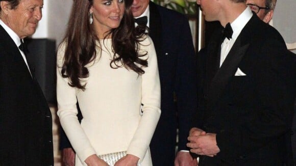 Kate Middleton reprend la robe Roland Mouret de Carla Bruni qui avait fait jaser