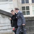 Le prince Jean d'Orléans, duc de Vendôme, et son épouse la princesse Philomena arrivent à l'église Notre-Dame du Val-de-Grâce vendredi 11 mai 2012 pour la messe de funérailles pour Emmanuelle de Dampierre. Leur petite princesse Antoinette, née le 28 janvier 2012, était présente avec eux.