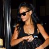Après avoir dîné avec sa mère Monica Braithwaite, Rihanna est retournée à son hôtel pour un changement de tenue en express. New York, le 13 mai 2012.
