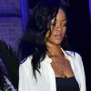 Pour la Fête des Mères, Rihanna est allée dîner avec sa mère Monica Braithwaite. New York, le 13 mai 2012.