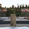 La cérémonie de transmission de la flamme olympique par les Athéniens à la délégation britannique des JO de Londres 2012 a eu lieu au stade panathénaïque d'Athènes, le 17 mai 2012. La flamme doit rentrer le 18 mai au Royaume-Uni pour embraser la torche olympique.