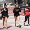 Vanessa Hudgens se rend dans une salle de sport avec sa soeur et sa maman, à Los Angeles, le jeudi 17 mai 2012.