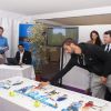 Benoît Paire fait le tableau avant de jouer ! Le 3e Open de Nice Côte d'Azur avait convié des athlètes emblématiques de la ville pour la révélation des tableaux du tournoi, le 19 mai 2012 au LTC de Nice.