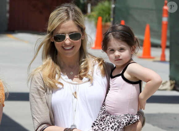 Sarah Michelle Gellar et sa fillette Charlotte, le samedi 19 mai à Los Angeles.