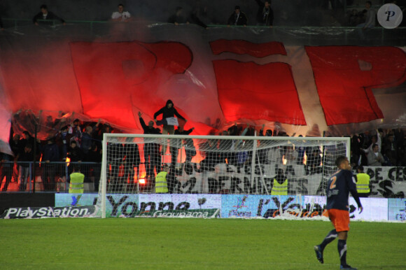 Les supporters bourguignons lors de la victoire de Montpellier face à l'AJA le 20 mai 2012 à Auxerre, décrochant ainsi son premier titre de Champion de France