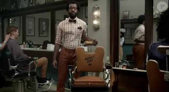 Le coiffeur dans la campagne pub pour Nike The Barbershop