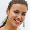 Irina Shayk, sublime et couverte de pierres précieuses lors du photocall de Grisogono à l'hôtel Martinez. Cannes, le 22 mai 2012.