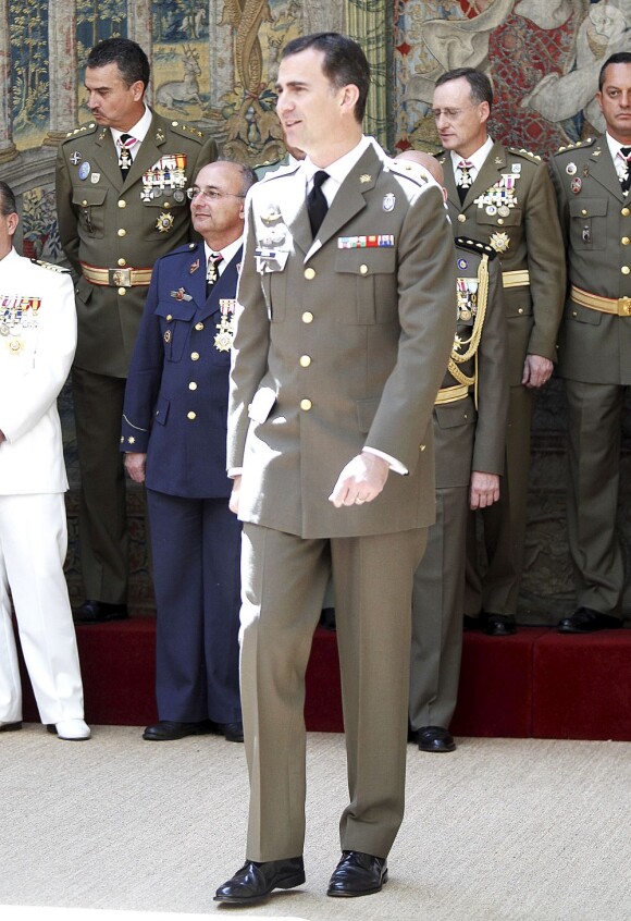 Le prince Felipe au palais du Pardo, à Madrid, le 23 mai 2012, pour la réception de militaires.